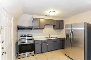 917 Montclair Dr, Garland, TX 75040 - Photo 5