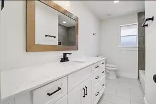 1835 E Cedar Elm Dr, Arlington, TX 76012 - Photo 25