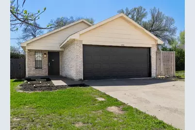 1348 E Maddox, Fort Worth, TX 76104 - Photo 3