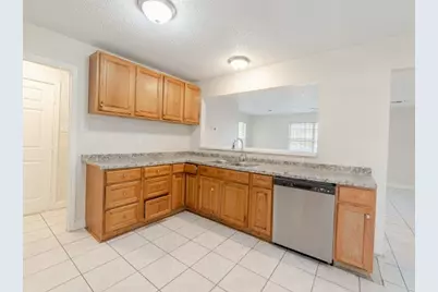 1348 E Maddox, Fort Worth, TX 76104 - Photo 7