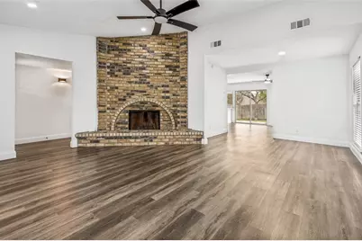 2105 Newbury Drive, Arlington, TX 76014 - Photo 7