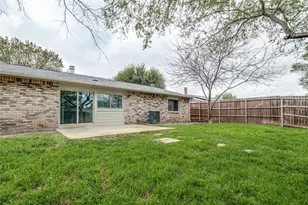 2105 Newbury Dr, Arlington, TX 76014 - Photo 25