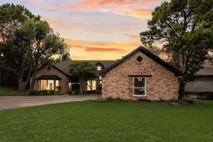 811 Cobblestone Ct, Cedar Hill, TX 75104 - Photo 3