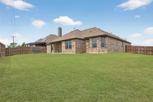 102 S Meadow Dr, Ferris, TX 75125 - Photo 25