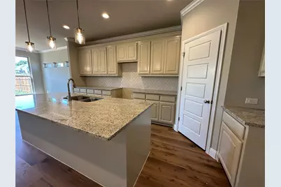 2009 Belle Lagos Ln, Cleburne, TX 76033 - Photo 3