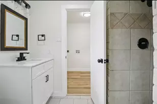 1835 E Cedar Elm Dr, Arlington, TX 76012 - Photo 19