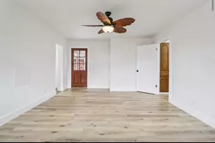 1835 E Cedar Elm Dr, Arlington, TX 76012 - Photo 15