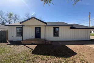 1047 Davis Street N, Sulphur Springs, TX 75482 - Photo 1