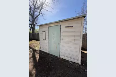 1047 Davis Street N, Sulphur Springs, TX 75482 - Photo 27