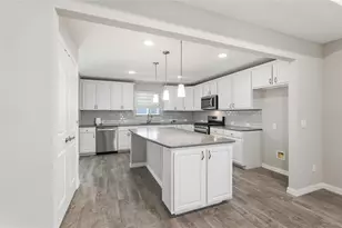 804 Freedom Ln, Little Elm, TX 76227 - Photo 11