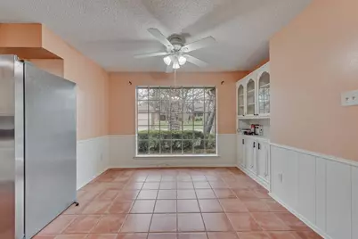 2805 Oak Valley Drive, Arlington, TX 76016 - Photo 11