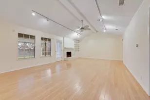 2805 Oak Valley Dr, Arlington, TX 76016 - Photo 7