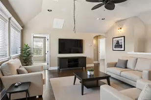 300 Madison St, Burleson, TX 76028 - Photo 19