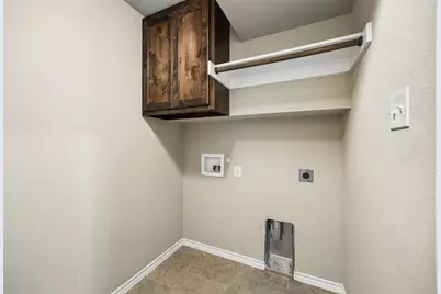 300 Madison Street, Burleson, TX 76028 - Photo 25