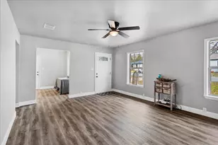 736 W Bullock Dr, Denison, TX 75020 - Photo 5