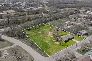 350 S Lennox St, Stephenville, TX 76401 - Photo 1