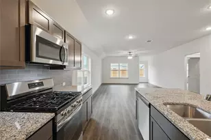 134 Patrick Henry Dr, Venus, TX 76084 - Photo 7