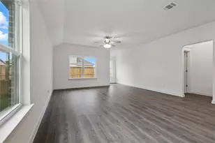 134 Patrick Henry Dr, Venus, TX 76084 - Photo 9