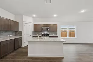 134 Patrick Henry Dr, Venus, TX 76084 - Photo 5