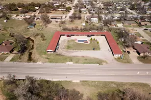 904 W California St, Seymour, TX 76380 - Photo 3