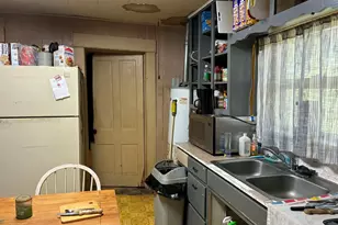 412 W Willingham St, Cleburne, TX 76033 - Photo 17