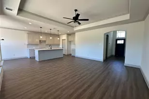 2007 Belle Lagos Ln, Cleburne, TX 76033 - Photo 9