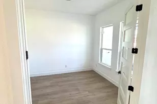 1106 E Sixth St, Springtown, TX 76082 - Photo 5