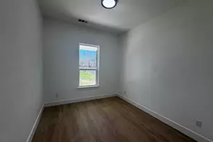 1106 E Sixth St, Springtown, TX 76082 - Photo 25