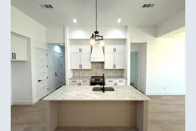 1106 E Sixth Street, Springtown, TX 76082 - Photo 5