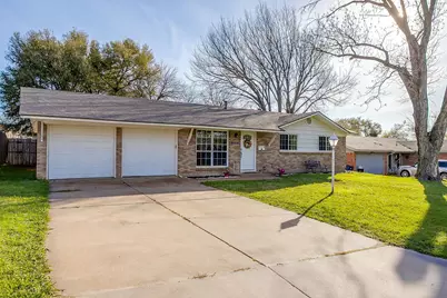 540 Mound Street, Burleson, TX 76028 - Photo 3