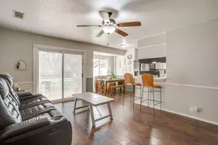 540 Mound St, Burleson, TX 76028 - Photo 9