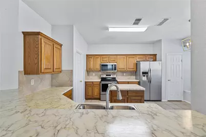 809 Slaughter Lane, Euless, TX 76040 - Photo 11