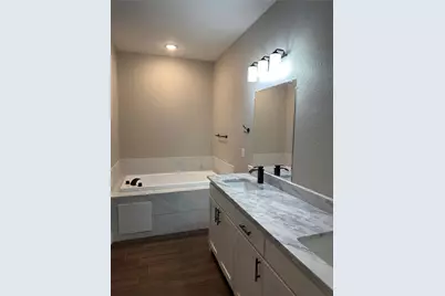 2420 Creek Drive, Granbury, TX 76048 - Photo 17