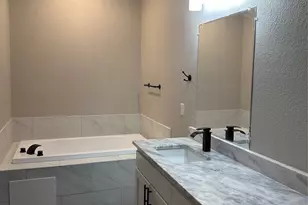 2420 Creek Dr, Granbury, TX 76048 - Photo 17