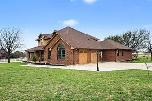 10101 Round Hill Rd, Fort Worth, TX 76131 - Photo 3