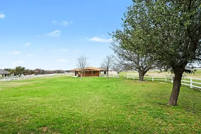10101 Round Hill Road, Fort Worth, TX 76131 - Photo 29