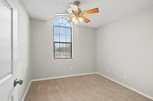 10101 Round Hill Rd, Fort Worth, TX 76131 - Photo 23