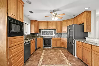 10101 Round Hill Road, Fort Worth, TX 76131 - Photo 7