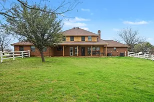 10101 Round Hill Rd, Fort Worth, TX 76131 - Photo 27