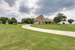 104 Lazy Crk Xing, Weatherford, TX 76087 - Photo 25