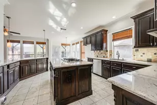 917 Crestview Dr, Coppell, TX 75019 - Photo 5