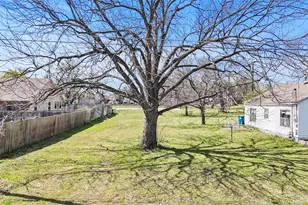207 N Eubank St, Tom Bean, TX 75489 - Photo 1