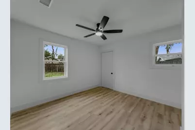 802 Nl Robinson Drive, Arlington, TX 76011 - Photo 21