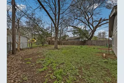 802 Nl Robinson Drive, Arlington, TX 76011 - Photo 7