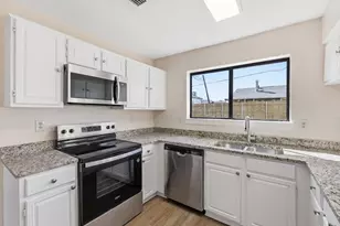 610 Squaw Creek Ct, Arlington, TX 76018 - Photo 9