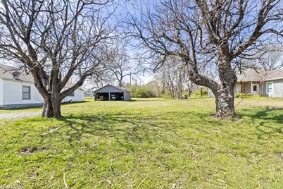 207 N Eubank Street #LOT 13, Tom Bean, TX 75489 - Photo 11