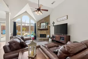 734 River Oak Way, Lake Dallas, TX 75065 - Photo 3