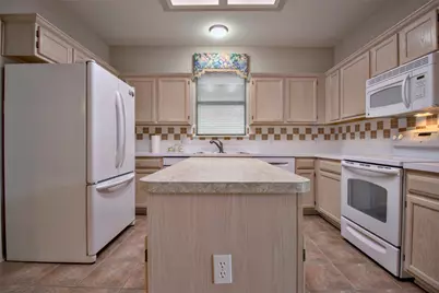 7504 Saddleridge Drive, Dallas, TX 75249 - Photo 15