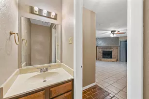 14800 Enterprise Dr, Farmers Branch, TX 75234 - Photo 13