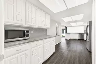 10343 Portrush Dr, Dallas, TX 75243 - Photo 11